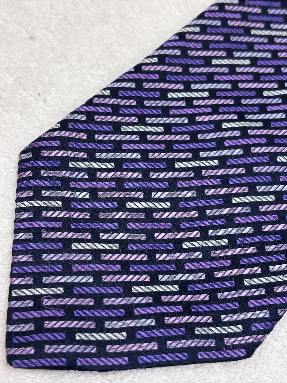 Brand New Stylish Tie By Lamberti Of Italy - Tie Is 4 Inches Wide